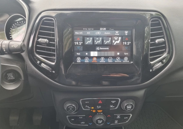 Jeep Compass cena 65900 przebieg: 101000, rok produkcji 2018 z Koło małe 379